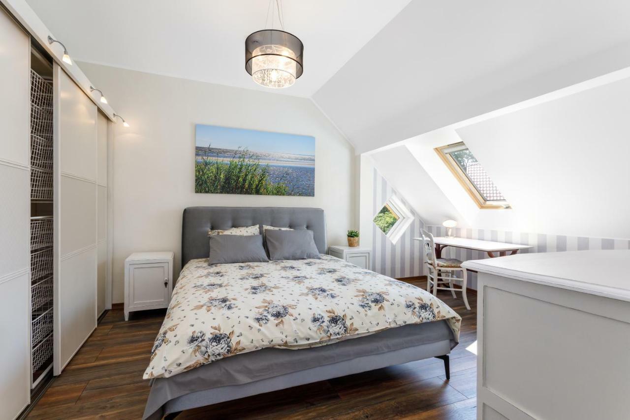 Villa Rosalie Pärnu Esterno foto